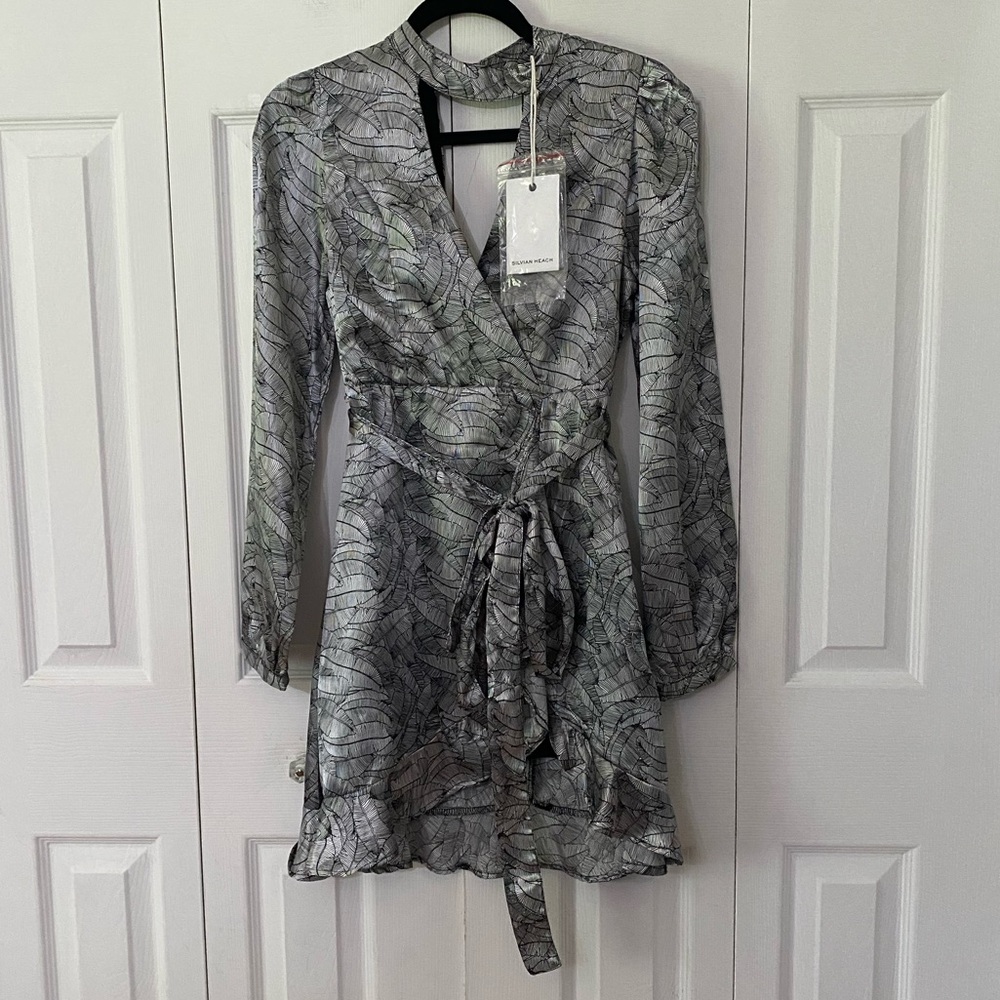 NWT SILVIAN HEACH Elegant Silver Wrap Dress Italy 38 - Picture 14 of 14